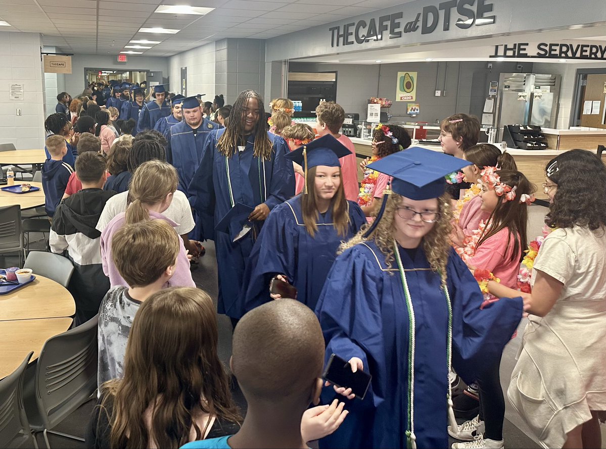 MSDDecatur's tweet photo. Congratulations to @DTSExcellence seniors!!  #DecaturProud https://t.co/dmuiXMHcwi