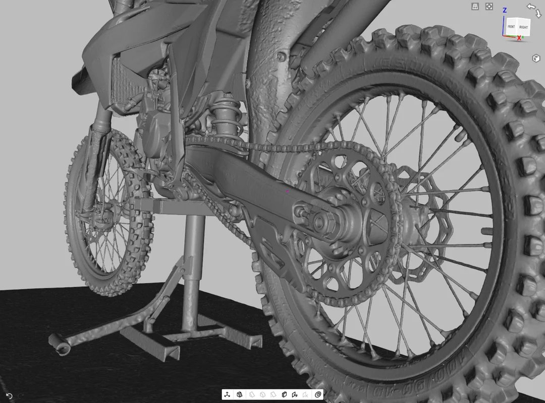 Artec3DScanners's tweet photo. Our Ambassador 4C captured this KTM 422 race bike with Artec Leo in 8 minutes of scanning and 30 minutes of processing in Artec Studio, with no surface prep and no targets placed on the bodywork. https://t.co/LjlPSXRCDE