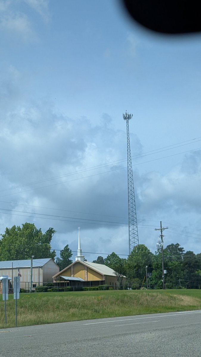 testing_la's tweet photo. Another rural gig site from Verizon https://t.co/q44Cyo9eQb