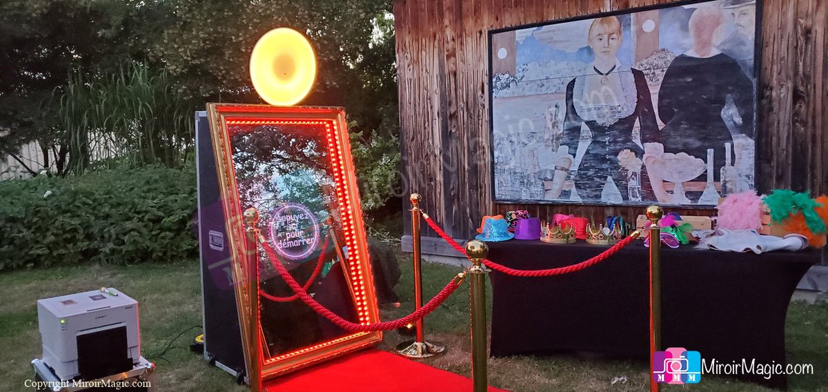 MirrorMeBooth's tweet photo. N’attendez plus, faites vous aussi l’expérience Miroir Magique Photobooth &amp; 360° Spinner Photobooth !!! https://t.co/LMldXaA8Pc