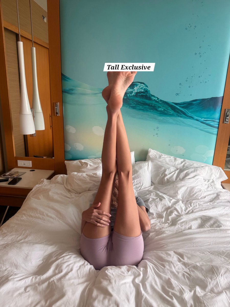 TallExclusive's tweet photo. Comment #feet below if you like my feet  

https://t.co/4a8DyiG20x https://t.co/TkhVngcodb