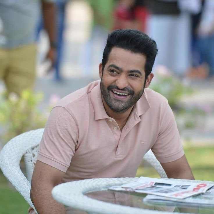 PChowdary_'s tweet photo. HBD @tarak9999 anna 💛🫶🏻🎉

I like you as a hero  but more than that, I admire your life journey. 

Your strength, growth, and the way you’ve carried yourself through every phase is truly inspiring. 

I’m a fan of the person you are!💛

#HappyBirthdayNTR https://t.co/U5DVugDNfh