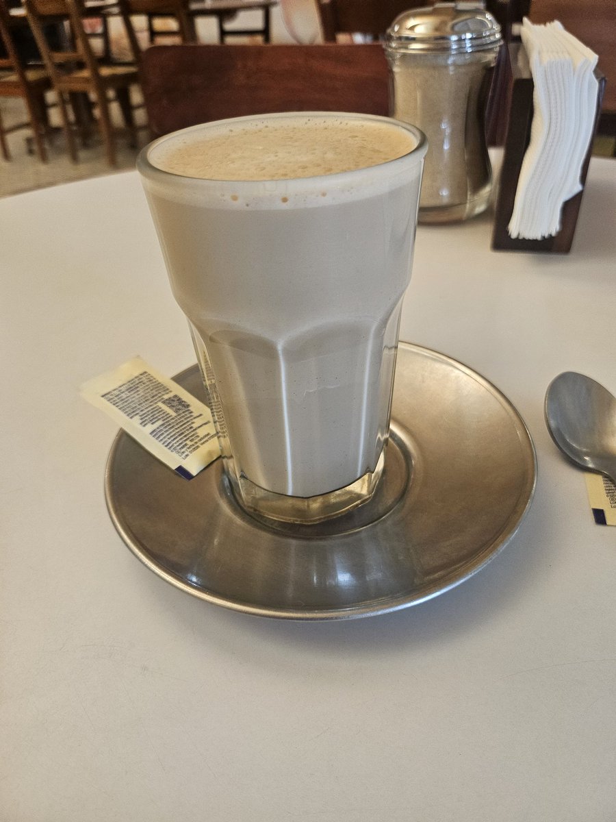 LRobertoTenorio's tweet photo. On the meantime, Café Lechero from Café de la Parroquia is outstanding! 5⭐️/5 https://t.co/NfVHYOIYYu