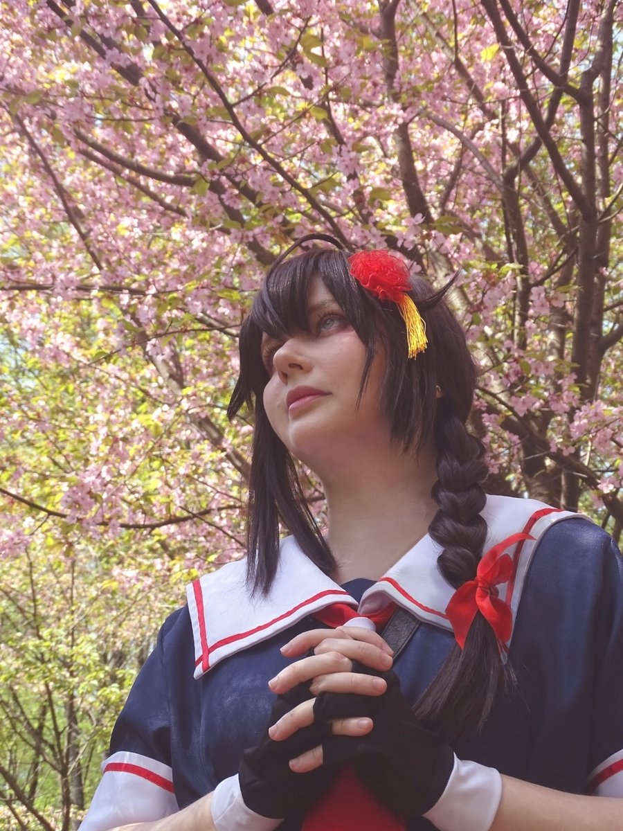 heimatforscher's tweet photo. 時雨は桜を楽しみます。🌸
モスクワ、5月6日

#時雨, #艦これ, #コスプレ https://t.co/wpVw6BJ05L