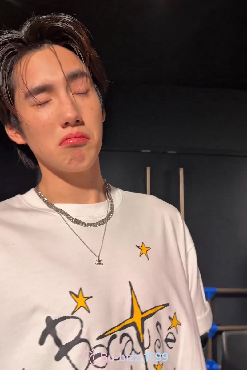 angunhouJi's tweet photo. ไอติมไม่ละลายจริงป่าว
ภู : https://t.co/GFucfSjXnu