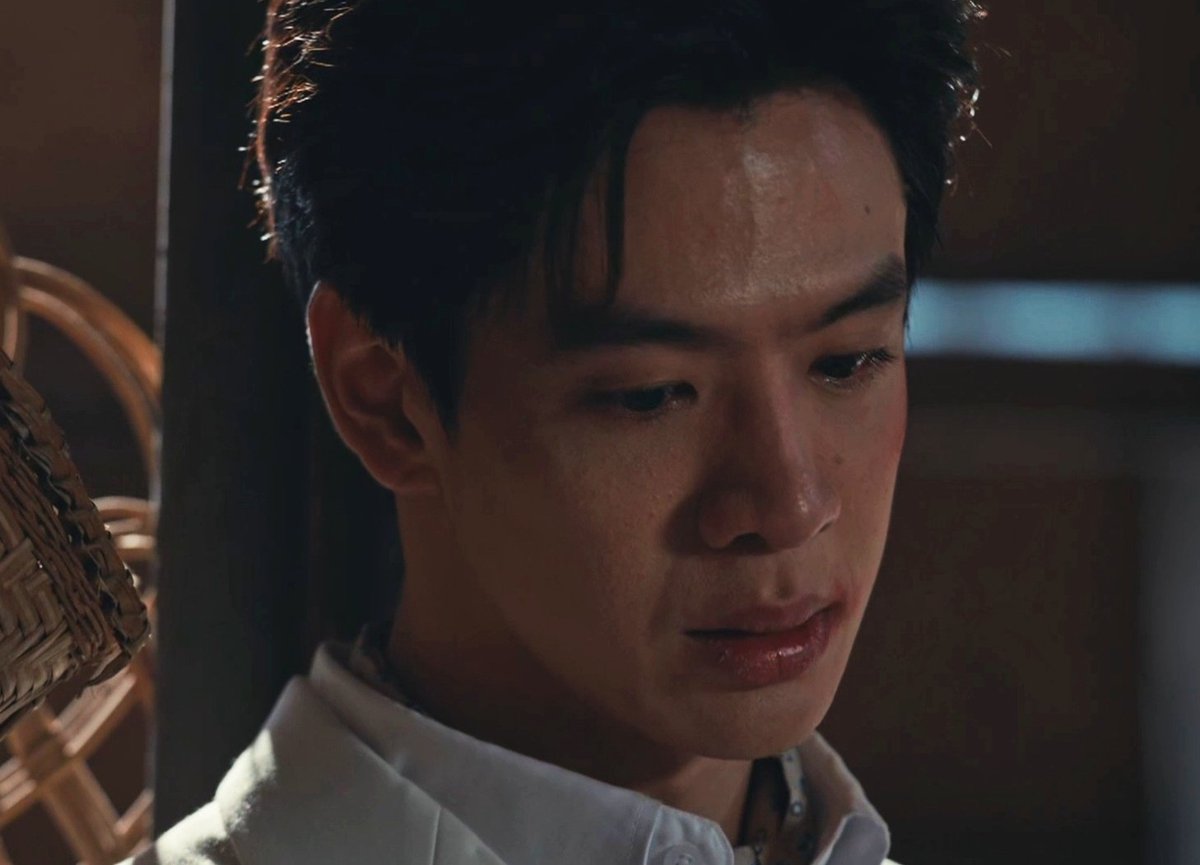 Apinfon's tweet photo. พฟ.เล่นดีมาก👏 แบบแหลกสลาย พังจนไม่เอาอะไรอีกแล้ว หันไปก็เหมือนไม่มีใครเลย ที่ผ่านมาต้องเก็บทุกปัญหาไว้ แบกรับทุกอย่างคนเดียว แม้จะเเสดงออกก้าวร้าว รุนแรงที่ไม่สมควร แต่ลึกๆข้างในเชื่อว่าก็คงบอบช้ำและเจ็บปวดมากๆเช่นกัน #สกุณาซ่อนรักตอนจบ https://t.co/b9eomm93zH