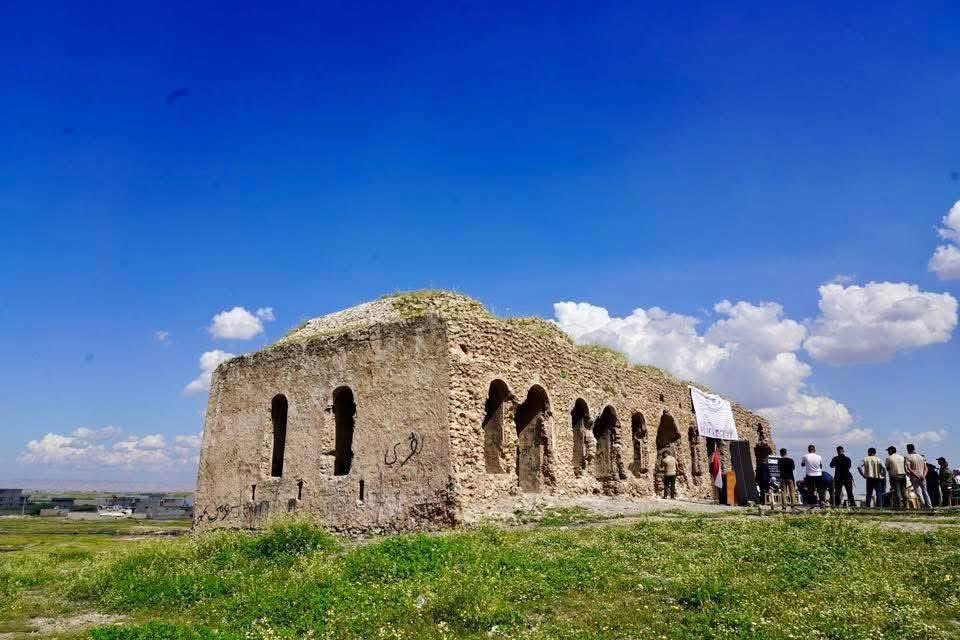 IraqProjects's tweet photo. قطاع السياحة 🇮🇶 | قرب اطلاق اعمال مشروع تطوير “القصر الأسود” في ناحية القيارة ضمن محافظة نينوى وهو مشروع متكامل يهدف إلى تطوير وتأهيل الموقع وتحويله إلى مركز جذب ثقافي وسياحي يعكس عمق الإرث الحضاري للمنطقة. https://t.co/p91vRbEOd4