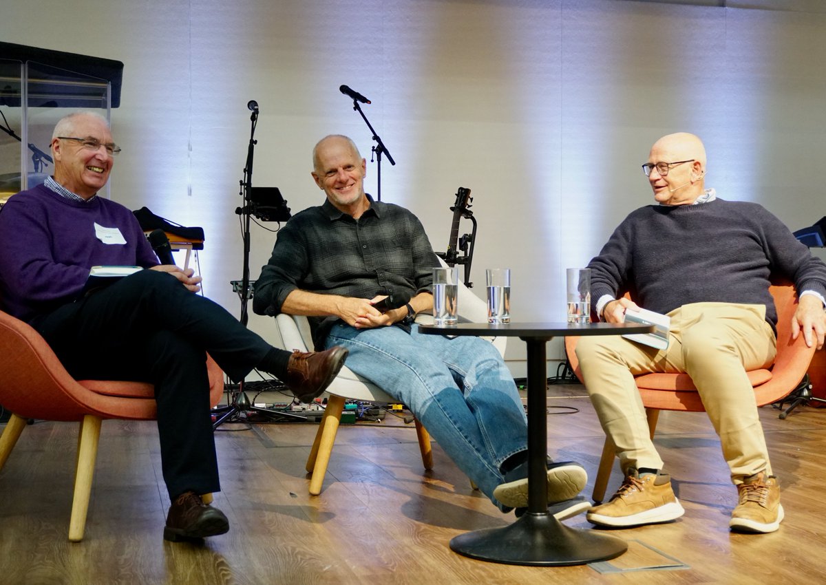 ReachMinUK's tweet photo. It was such a joy to gather with over 300 people in London last week! Full of great conversations, great food, and lots of great wisdom from the talks and seminars to think through. https://t.co/yopW1h7H6u