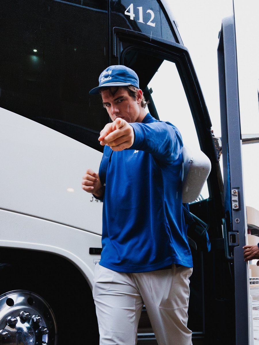 RiceBaseball's tweet photo. See you in Clearwater 🫵✈️

#RiceGuys x #GoOwls 👐 https://t.co/DRJ3y9788d