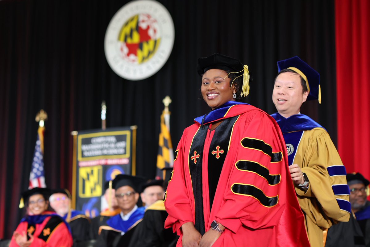 umdcs's tweet photo. It’s an amazing feeling. 🎓

@UofMaryland CS grads make it look good. https://t.co/M9EFFUG49K