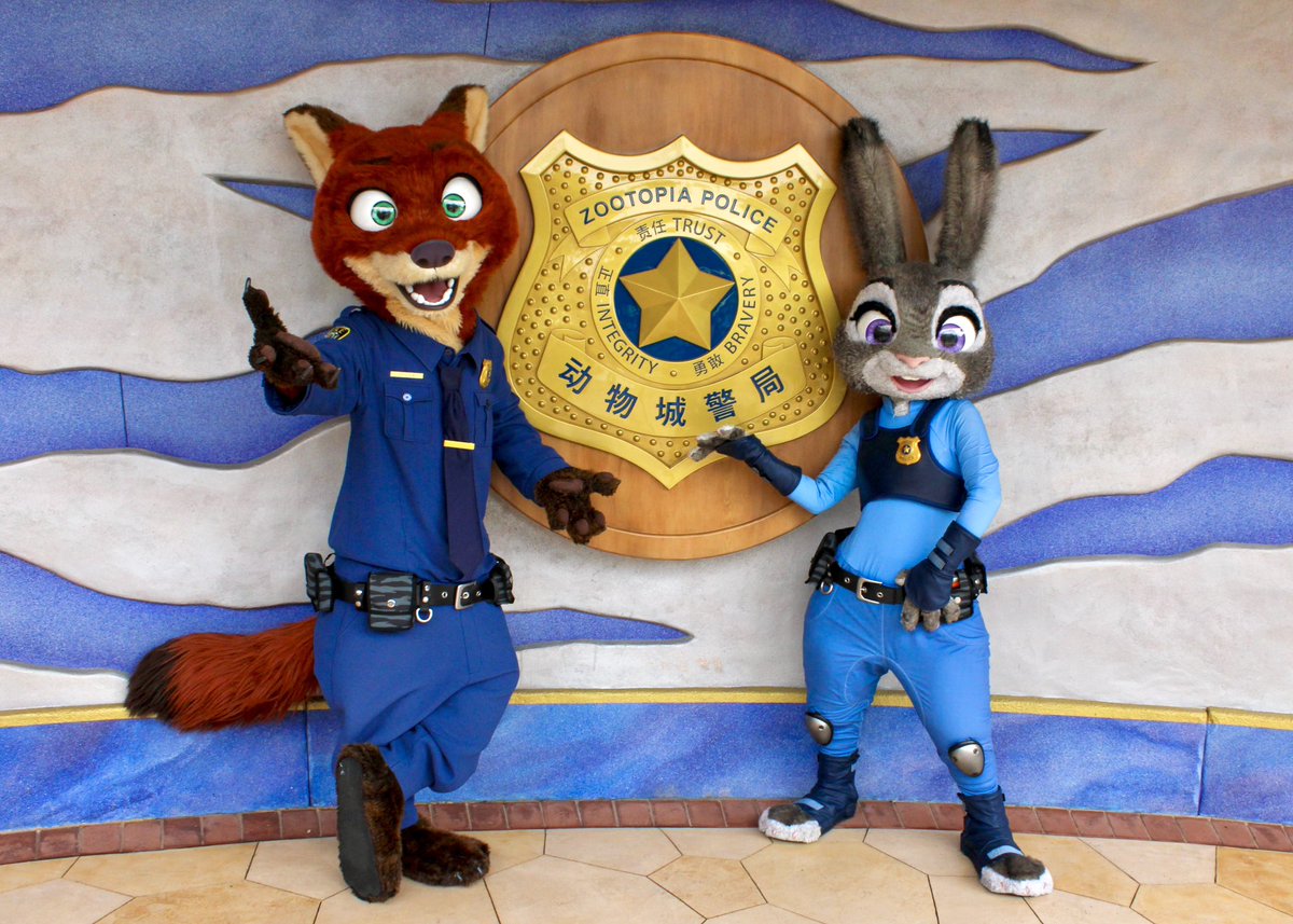 CharactersPBlog's tweet photo. Meet Judy Hopps &amp; Nick Wilde at Zootopia Police Department Recruitment Center in Shanghai Disneyland! 🤩🥕🦊🐰 

#NickWilde #JudyHopps #Zootopia #DisneyParks #ShanghaiDisneyResort https://t.co/TgL4xr3hXl