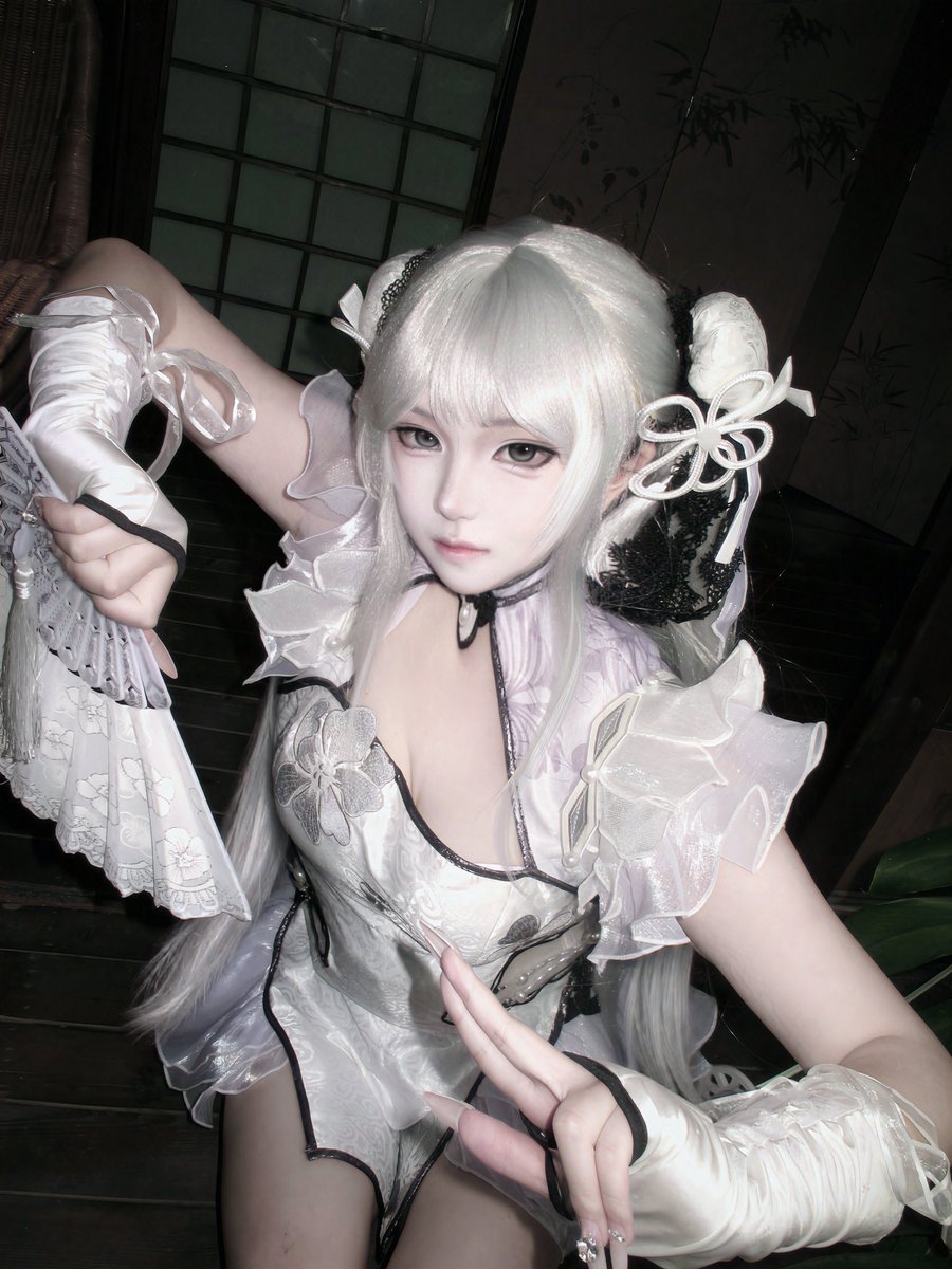 Lxcsdmn's tweet photo. 看好了师兄 这招叫做 一剑霜寒十四州

#永劫無間 #殷紫萍 #cos #玉髓冰心 https://t.co/3oWVdOyhhv