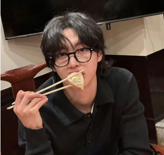 Wonbin✰ tweet media