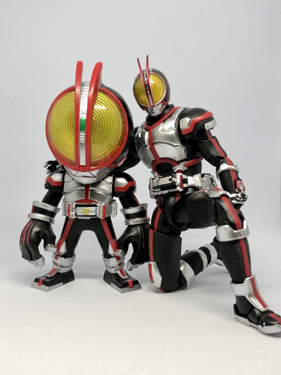 legendriders's tweet photo. オォー🤩
発売後即完売した超人気だったライダーフィギュア
TOUMAさんデザインの「POWER KNUCLE」の新弾発売されるかぁ👍✨
カブトは熱いね🔥
ラインナップ気になるぜぃ🤩
#ガシャポン #仮面ライダー
#POWERKNUCLE #TOUMA https://t.co/1brVvo6cF3