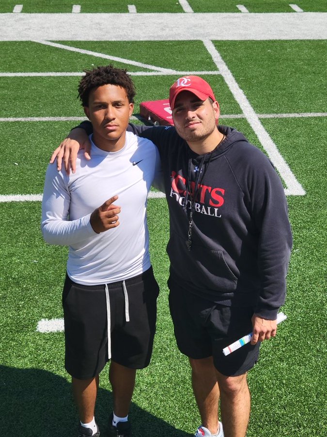 NilvanaSports's tweet photo. 🚨 QB SCOUTING REPORT DROP 🚨

Kian Bush (QB/WR, 2027) is a dynamic dual threat playmaker out of Great Mills HS with legit versatility and upside 💨🏈

📊 Full NILvana HS Scouting Report by Mason Rose
https://t.co/r66cbk44af https://t.co/PecoX3gWCk