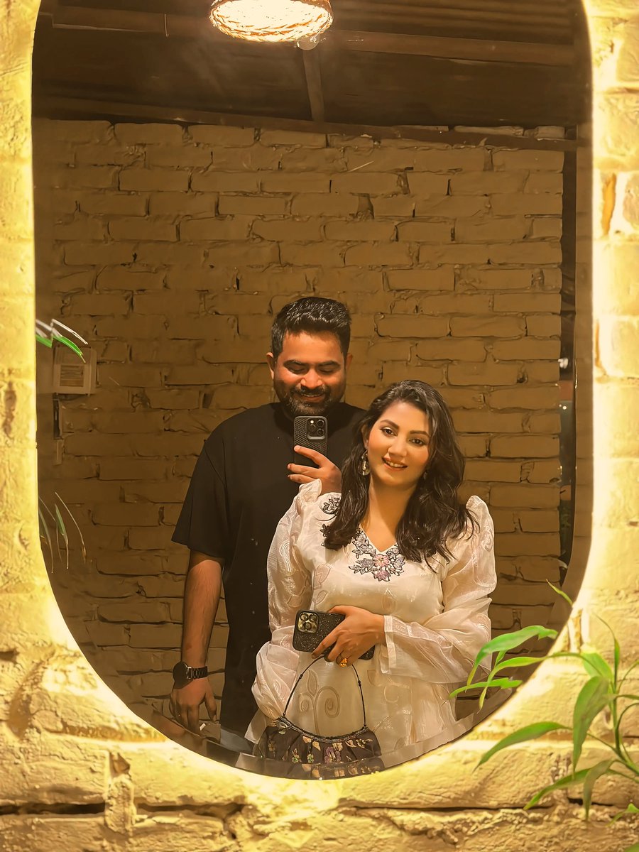 SharminZoha's tweet photo. After ages with my partner in crime !! https://t.co/ZE0diFDYxn