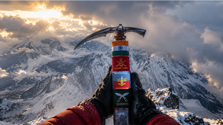 PamposhWarrior's tweet photo. 2003: Rare and remarkable — commanded parallel assaults on Sri Kailash like moving two pincers. Army AD + 6/5 GR(FF). Both the Regts bet on his skills like family betting on blood. Both teams stabbed the frozen, furious summit that stood like a white fortress. 9/14 https://t.co/UjcDP5zfbC