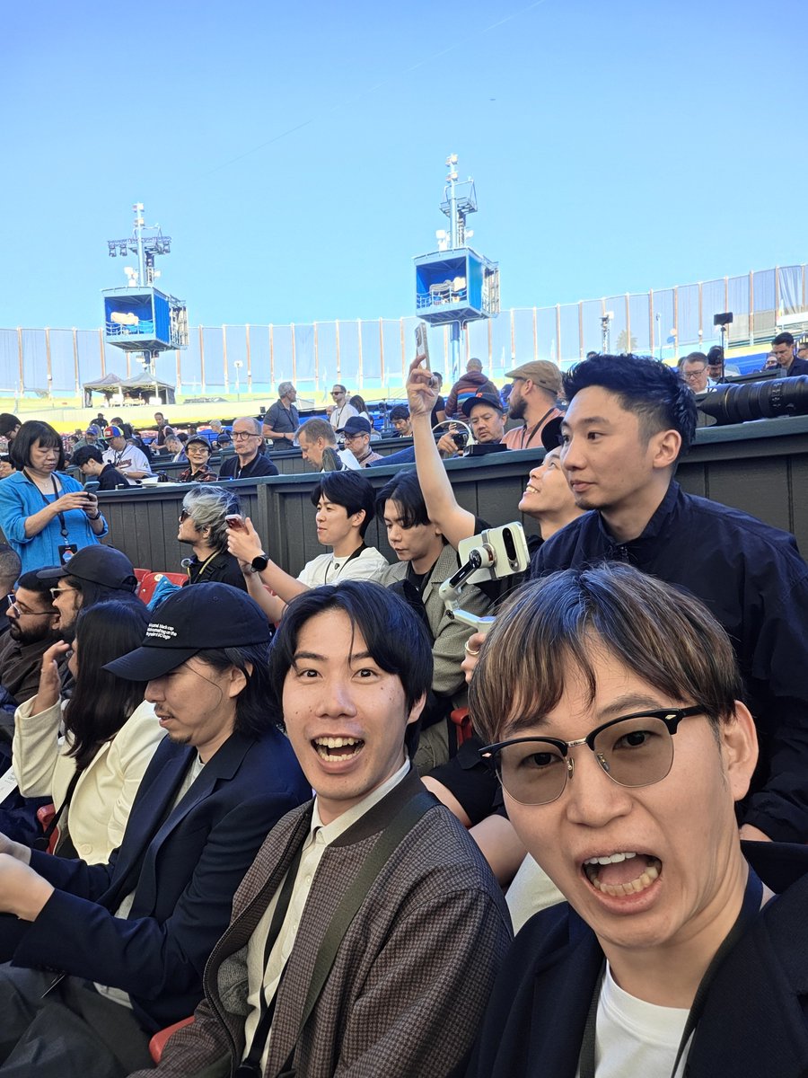 けんすう tweet media