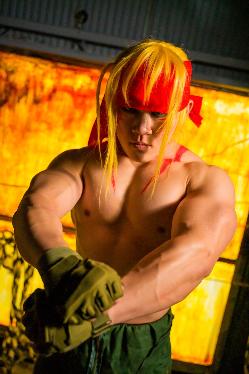 Dragonkick74's tweet photo. こんな勢いで作ったアホツイート伸びないで(切実)
ワシのアレクの写真伸びろ！(レイヤーの鑑) https://t.co/stEMz0epl0