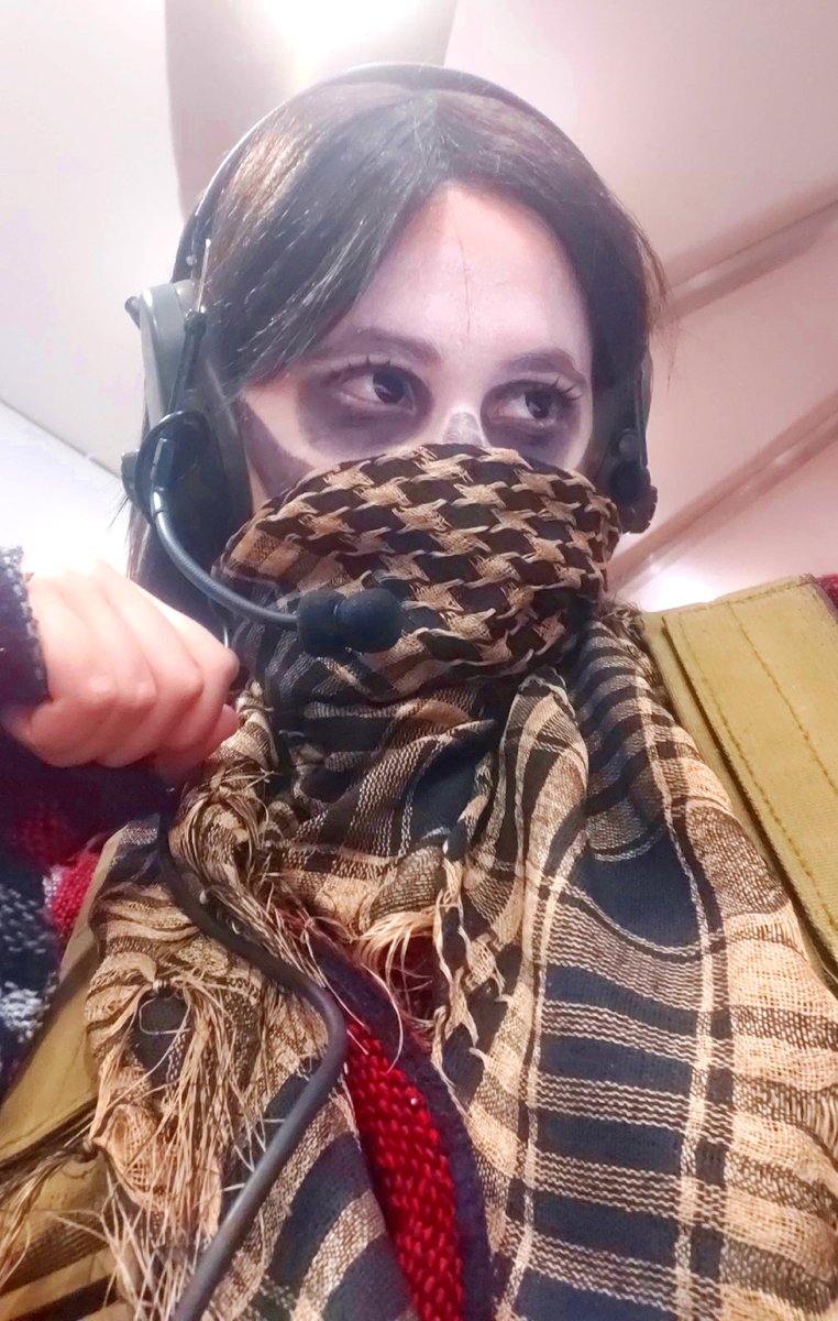 dofaminos's tweet photo. A few more pics from a recent cosplay con where I was Birdeye
#EFT https://t.co/aqJ4Fm4wE7