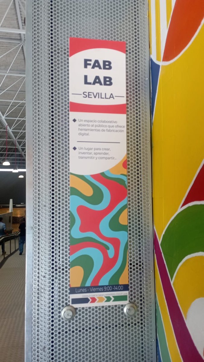 IESAzahar's tweet photo. ¡Cómo disfrutaron nuestros alumnos y alumnas de 1º de Bachillerato junto a su profesorado TIC en el @fablabsevilla de la Escuela de Arquitectura  de la @unisevilla !  Gracias por la experiencia compartida con nuestros compañeros y compañeras del @IESHispalis https://t.co/hQ7KeFiUVA