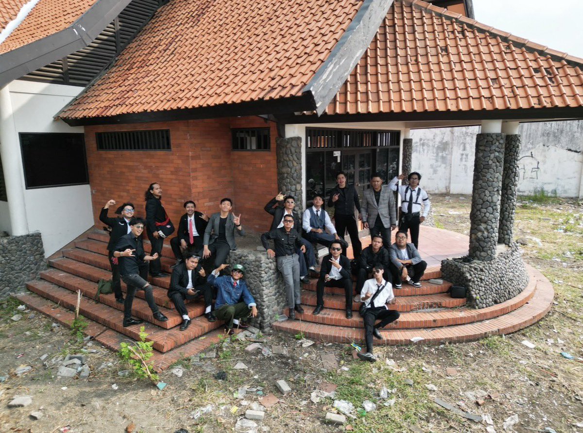Rere tweet media