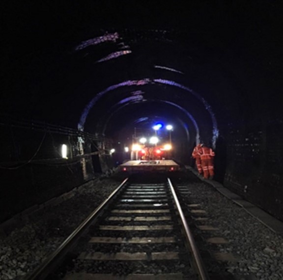 networkrailwest's tweet photo. ⚠️ 2 weeks of work starts tonight in the Severn Tunnel &amp; South Glos

🛠️ We’re upgrading electrification equipment in the tunnel and replacing track &amp; drainage in Filton &amp; Patchway.

🚍 23 May - 8 June buses replace trains Bristol Parkway↔️Newport https://t.co/eybkK1GEXN @GWRHelp https://t.co/kEqdHrNRhE