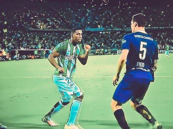 AtlNacional1947's tweet photo. Club Atlético Nacional de Medellín siempre al frente. https://t.co/jmH4VrZSN1