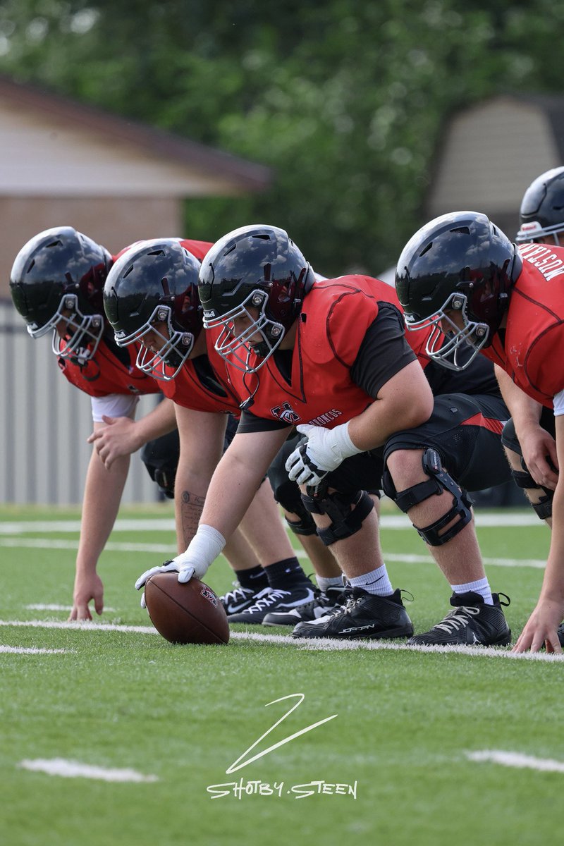 1BroncoFootball's tweet photo. First Day Out 🏈

#WeAreMustang | #CharacterLeaders https://t.co/dRjqk3heJ5