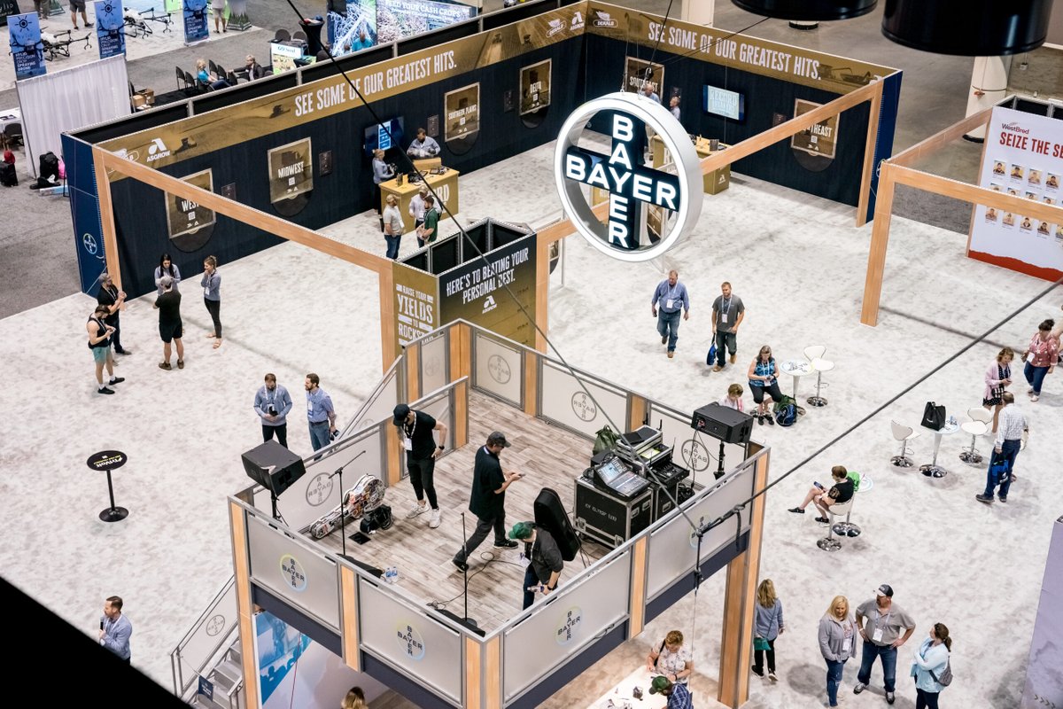 Bayer4CropsUS's tweet photo. Commodity Classic brought strong conversations with growers about what’s ahead.

We shared a look at Vyconic™ soybeans, the Preceon® Smart Corn System and tools like Convintro™ and Stryax™. The focus stays the same: helping growers manage risk and get more from every acre. https://t.co/O2eyQoqSLM