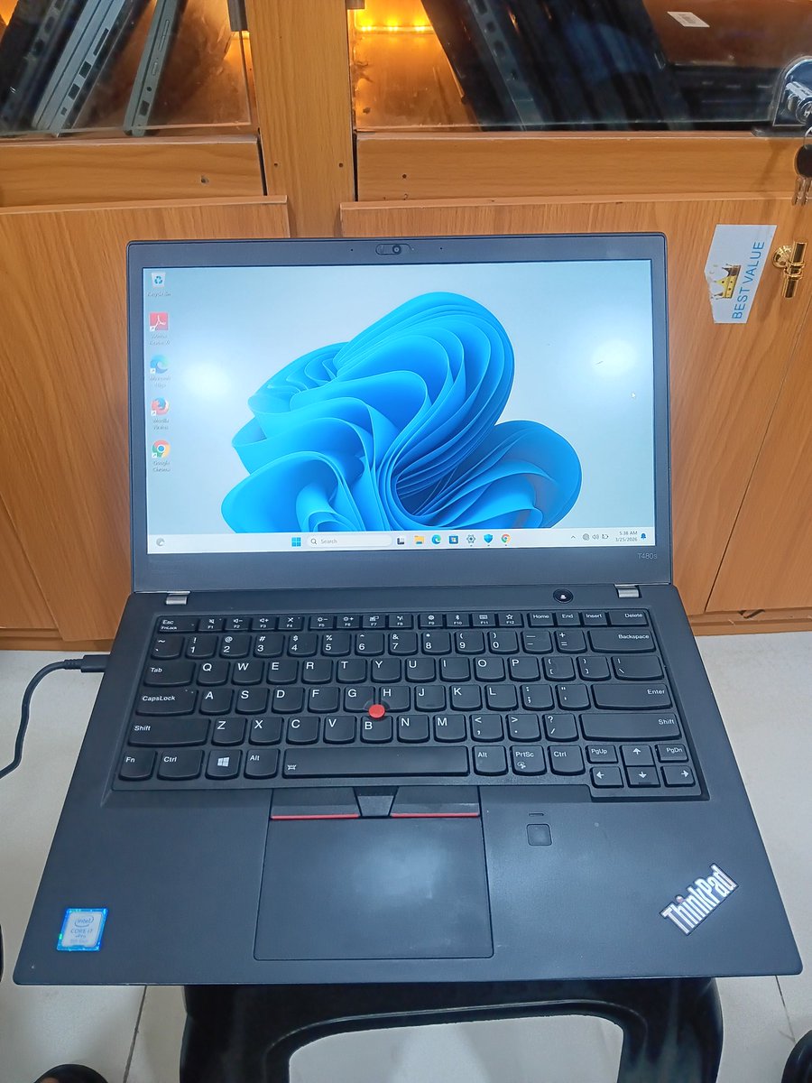 Val_Gadget's tweet photo. (Customer enquiry )for data analysis / cyber security course? 

*Dell latitude 5410. i5, 10th gen 
*Lenovo ThinkPad T480s. i7,8th gen

Best buy? https://t.co/yJ2H7GgAaL