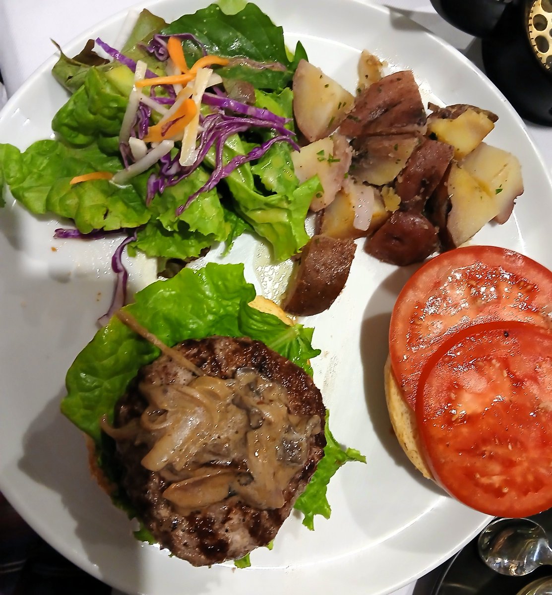 wineandhistory's tweet photo. 3/23/2026
Lunch in #Ollantaytambo was at El Albergue; I had the Alpaca Burger. Then we had liquor & coffee tastings at El Albergue Farm. Everything was delicious, & it was fun to learn about how they made their products. #Peru #SacredValley #travel #tourist #foodie #distillery https://t.co/6nL4WZvQ9H