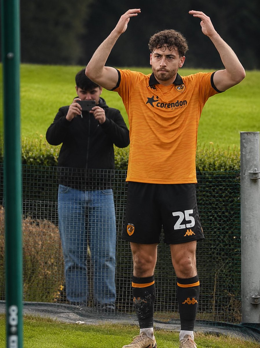 gaz2801's tweet photo. Spy-gate over for another day see what tomorrow brings #Hullcity #UTT https://t.co/vsELmGMg3Y