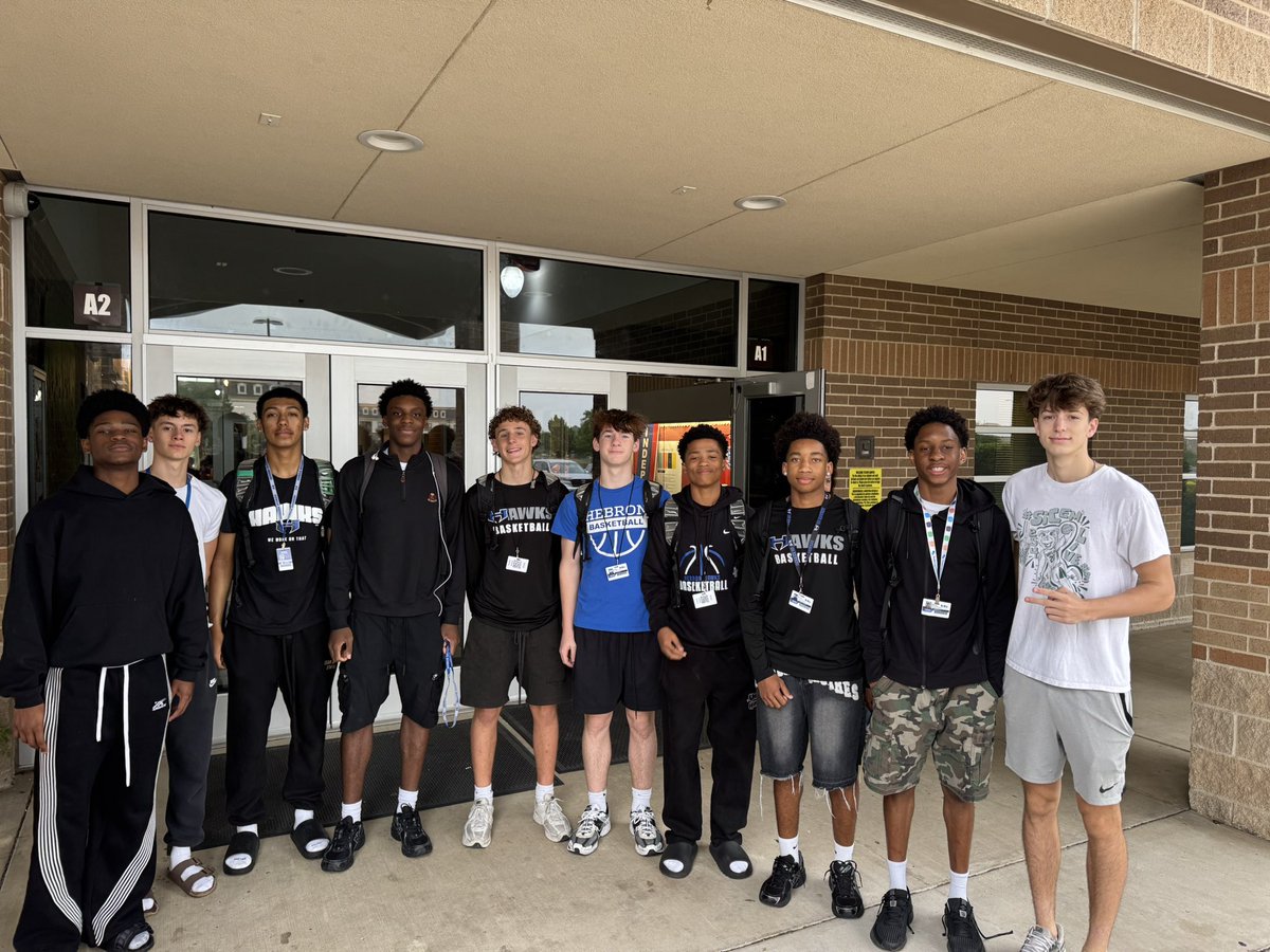 HebronHawksBB's tweet photo. Mornings like THIS 🔥☀️
Rolling up to Independence Elementary to greet these incredible students = pure energy.

Here’s to high-fives, good vibes, and reminding each other that a little kindness goes a long way.

Let’s go, Hawks 🦅

#LoveWins https://t.co/FfnGkEsTK9