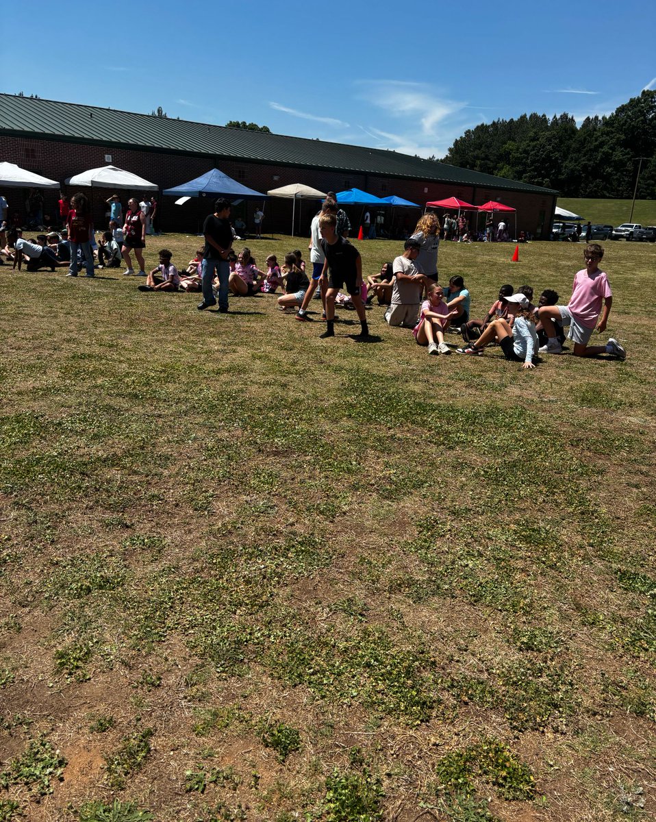 RLMSgators's tweet photo. 6th grade field day pictures https://t.co/d7vzmEHukh
