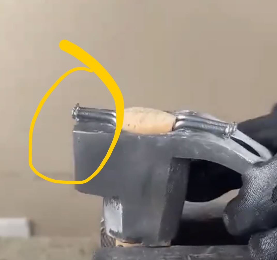 SwolyD's tweet photo. @Tawadotcom WTF? https://t.co/zxaae4ldnN