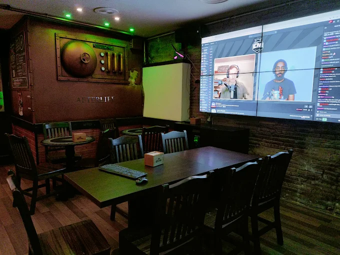 MoreSevilla_'s tweet photo. WATCH PARTY 🟣LAS KARPAS BARCELONA 🟣

Este domingo 24 tienes una cita con la comunidad de KOI en Barcelona.

Viviremos juntos el Bo5 entre Movistar KOI y Vitality a las 17:00 en:

📍 Bar Afterlife
(Carrer de Bailèn, 7)

🎙️ Ambiente de esports, fans del equipo, folletos con canticos, watch party presencial, bebidas, comida y muchas ganas de apoyar a KOI en un partido clave de Playoffs.

¡Podrás adquirir la bufanda de Las Karpas si aun no la tienes! 🐟💜

💬 Únete a la comunidad de WhatsApp de @LasKarpas  en Barcelona y conoce a más gente de la ciudad que comparte tu misma pasión.

https://t.co/IlqNekq24u