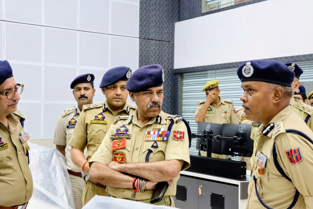 ZPHQJammu's tweet photo. T-135
Sh Nalin Prabhat, DGP, reviewed the progress of the ongoing work at the Zonal Command and Control Centre, along with SDG Coord, IG Jammu Zone and IG Security.
@JmuKmrPolice https://t.co/0UejyOx3PY