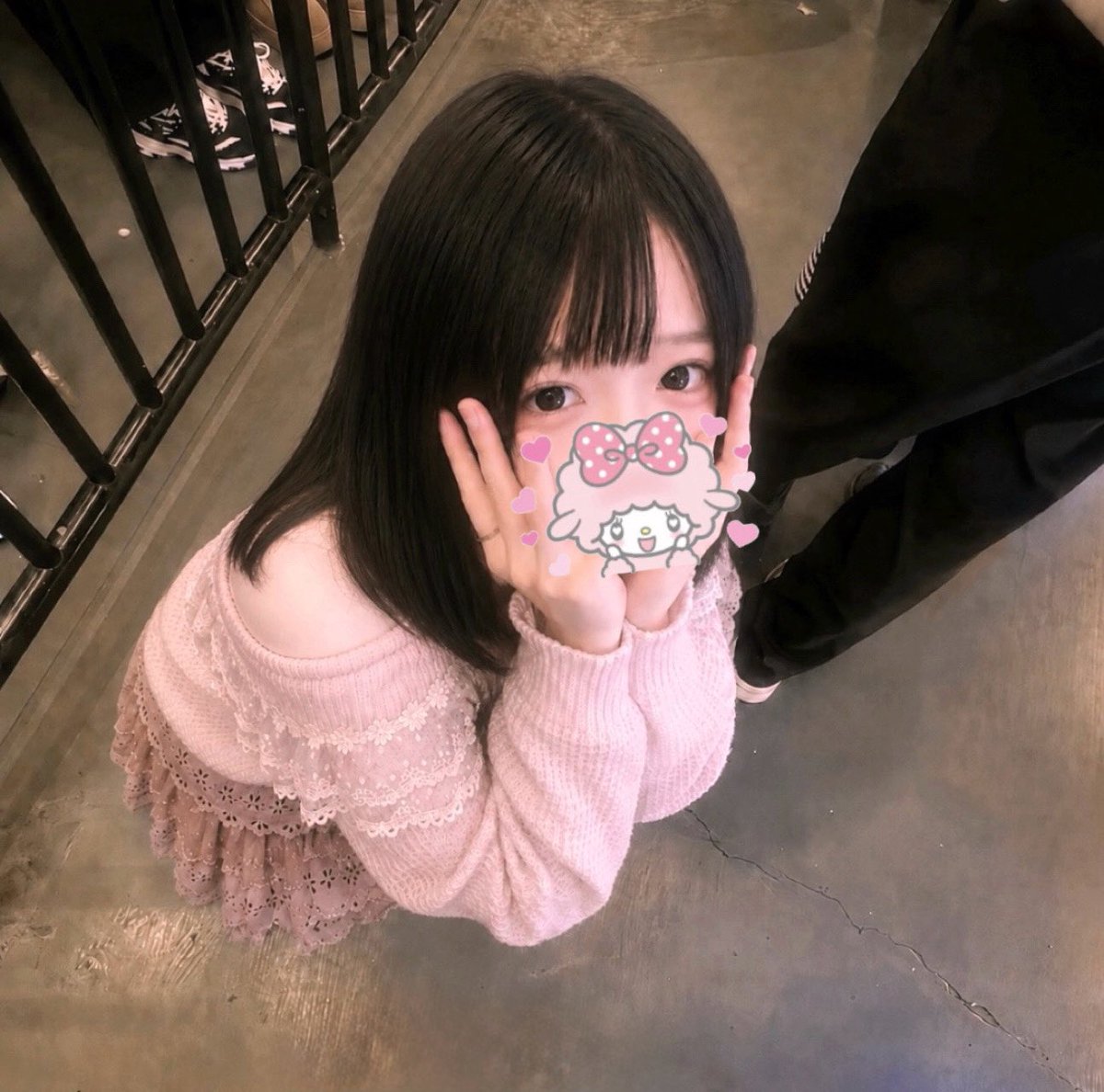 ろあ tweet media