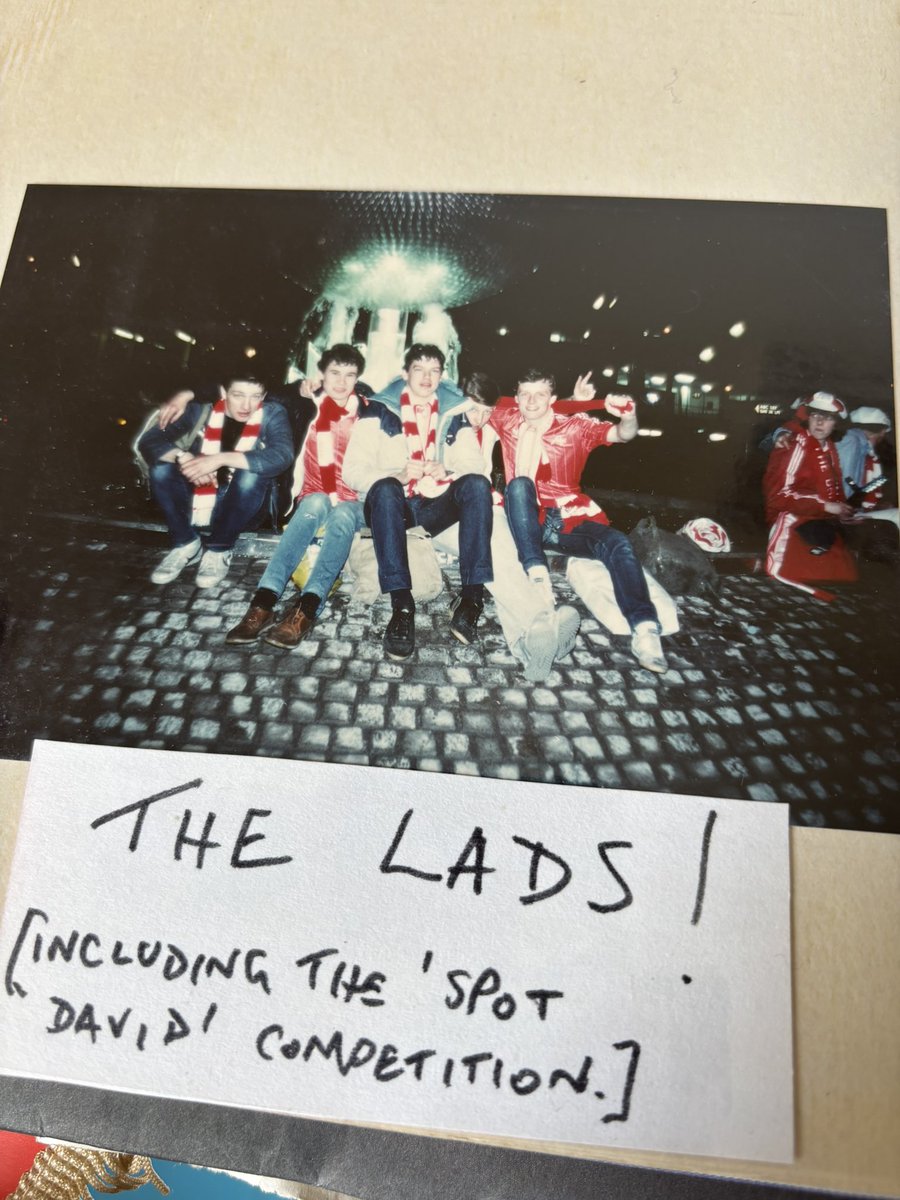 AndrewLowden1's tweet photo. Apparently on retirement it’s better to look forward than back, but that’s not going to stop me enjoying “Simmy” - revisiting the 80’s success of @AberdeenFC with the help of @NeilDrysdale and @NeilSimmy8 It will take me back to Gothenburg too. Cheers Simmy ❤️ https://t.co/oMgp5tlQ3Y