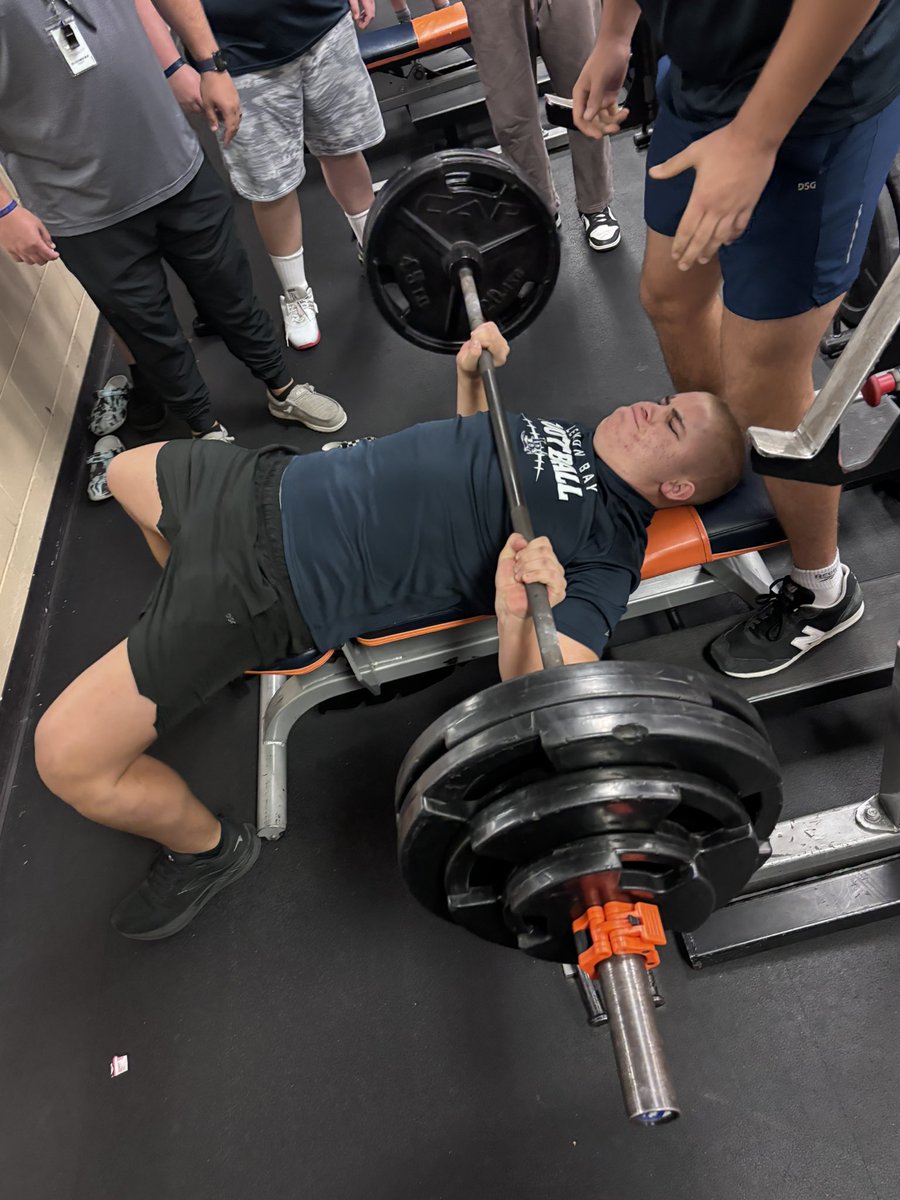 LemonBayMantas's tweet photo. Bench Max day, at THE Bay!
#LezzzGo!!! https://t.co/i8qYLb6uRy