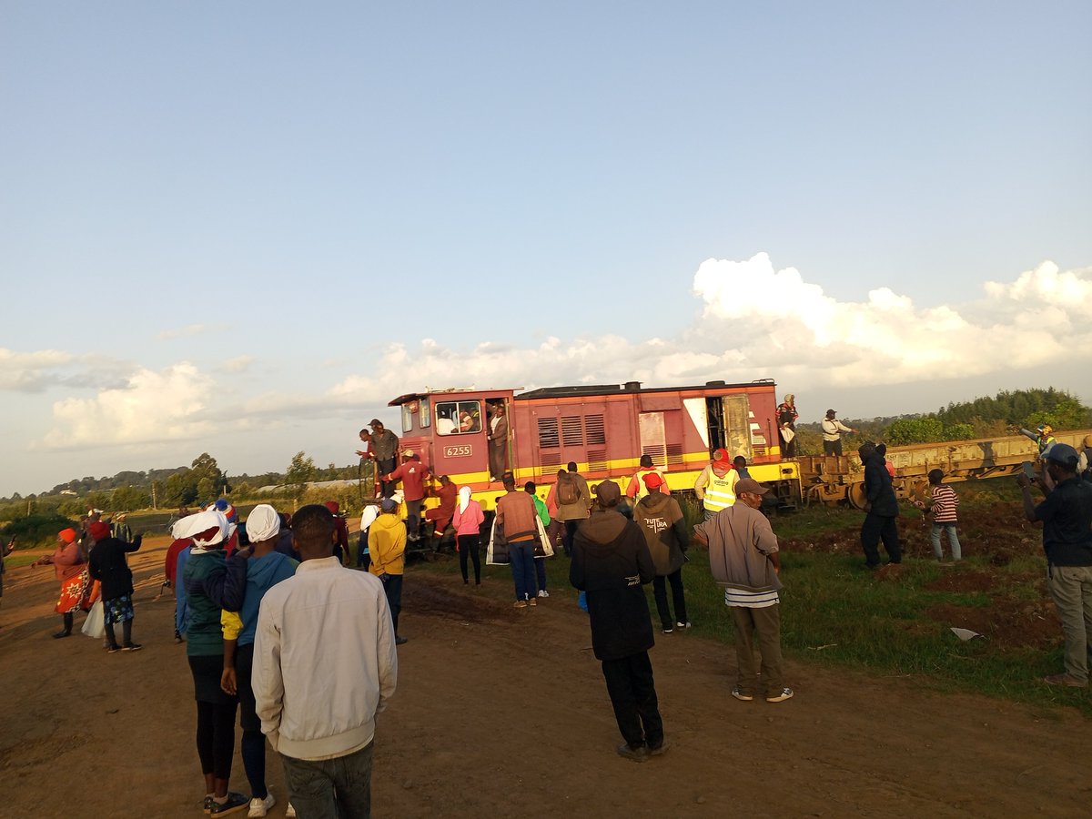 Kianangih's tweet photo. A rare sighting at Nyahururu Railway station today 

A train has "parked" at the station's platform several decades after the last one. https://t.co/Ew9xpYnP7h