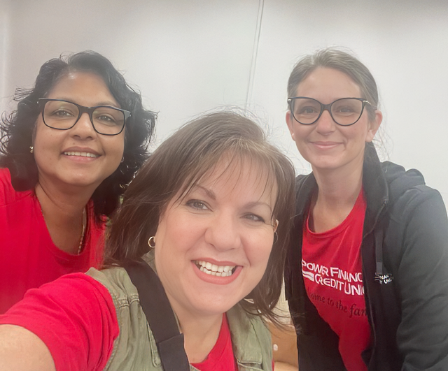 PowerFiCU's tweet photo. Serving our community goes beyond banking. 💫 The PFCU team recently volunteered with @FeedingSouthFL to help support individuals and families in need throughout South Florida. Proud to stand alongside organizations that are making a meaningful impact in our community. #PFCUcares https://t.co/bOijoURYjg