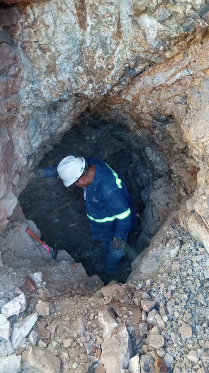 TOCVANVentures's tweet photo. High-grade trenching is now underway at Gran Pilar.

Tocvan is actively trenching for pilot material in areas that have already delivered strong drill results, including 3 metres of 19 g/t gold. The work is focused on near-surface zones with clear potential for bulk sampling.

This trenching supports the advancement of pilot-scale material while further validating continuity at surface. It also builds on 100% owned ground, giving Tocvan full exposure to the upside.

Visit our website for more information: https://t.co/z5GluPCE1y

#Gold #Silver #Mining #Stocks #StockMarket #StocksToWatch