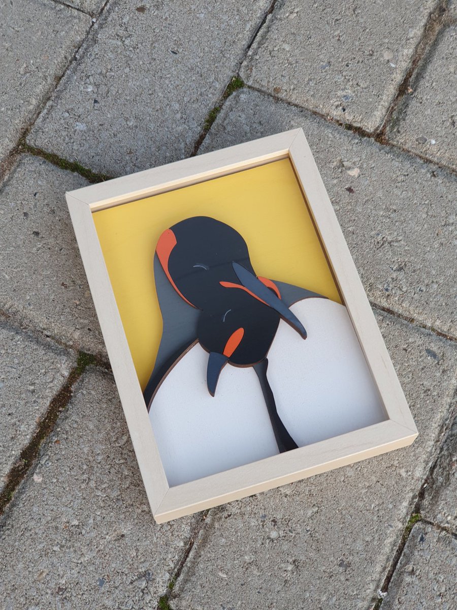 FabCreator's tweet photo. 🐧 Pinguïn in lagen

Nog wen ontwerp van @Melissa, vertaald naar uitgesneden lagen en opgebouwd tot een gelaagd kunstwerk met subtiele diepte en detail. ✨

#fabcreator #lasercutting #layeredart #dutchdesign #madeinthenetherlands https://t.co/IQVRp8IhWE