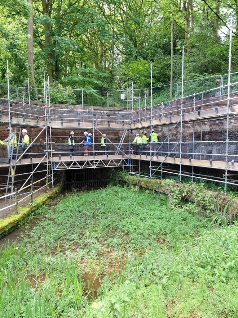 editoreboat's tweet photo. Our volunteers help restore historic Harecastle Tunnel ahead of 250th anniversary

👉 https://t.co/2ZoyLxu7l8

#electricboats https://t.co/81e9KEGSpm