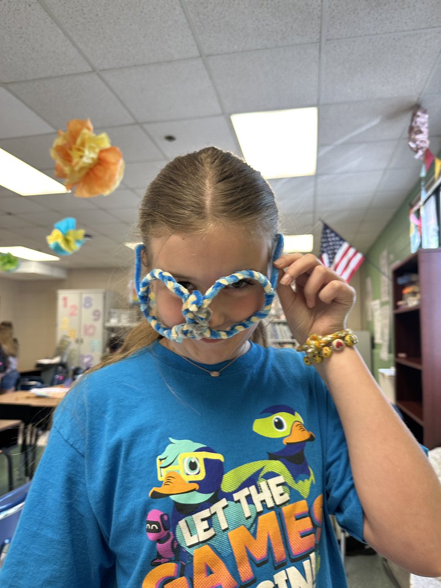 mwrightRNE's tweet photo. Art Day Fun!!!!! #RNEgreatthings https://t.co/UN0vC6ZfRg