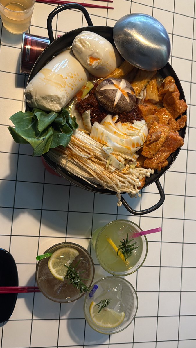 mmm4994's tweet photo. 냐냐냥? https://t.co/NA30SJu2ya