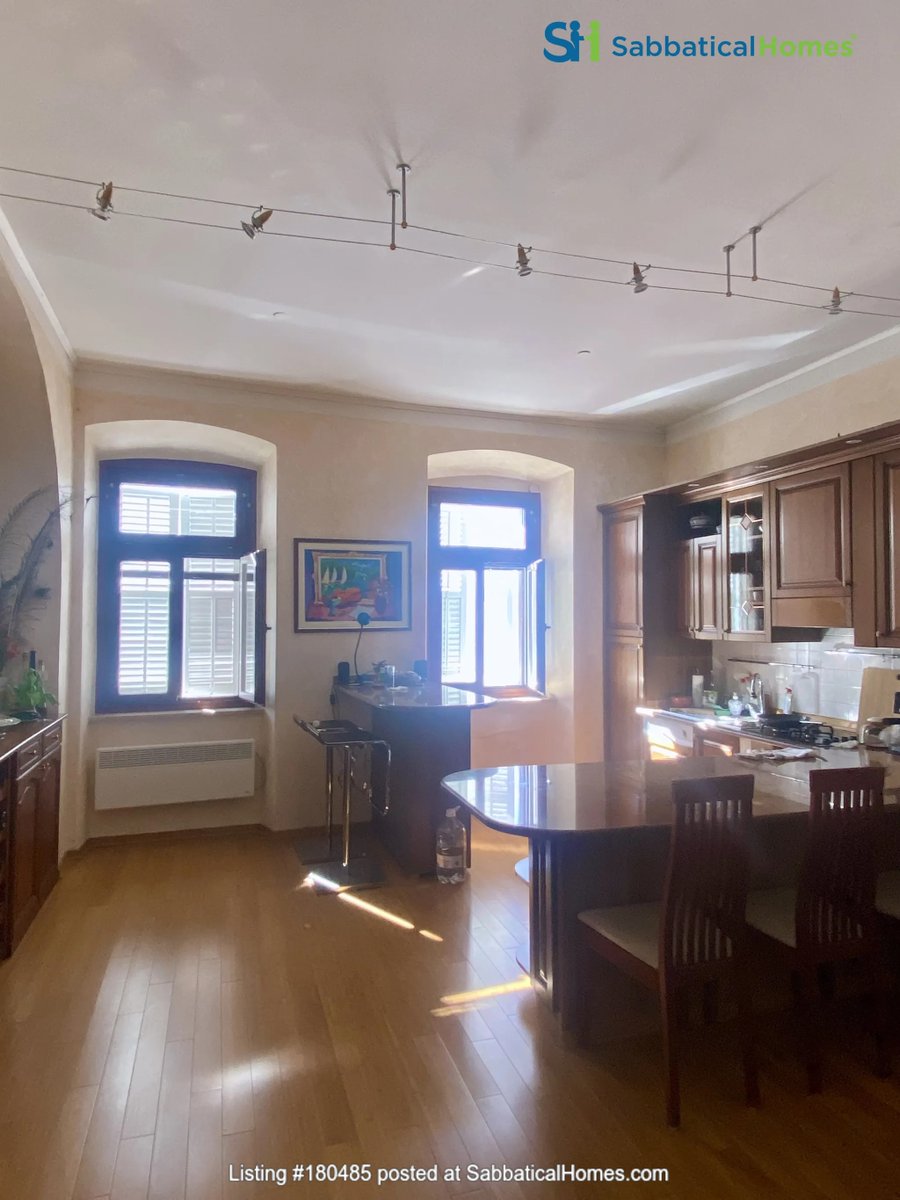 SabbaticalHomes's tweet photo. Apartment in historic Pula overlooking the sea, steps from Roman landmarks, cafés, markets, and the waterfront promenade along the Adriatic coast.

https://t.co/YpAtV8lwIR 

.
.
.
#sabbaticalhomes #sabbatical #Academictravel #academics #Croatia https://t.co/jM1zqlyvAd