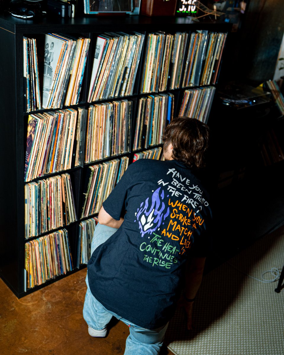 dailybreadmusic's tweet photo. dB USB 1.7 &amp; Spring Merch Drop, live in the store!
https://t.co/tXhDBJqdJI

The complete source of my creative output dating back to 2008 you can’t get anywhere else.

Nearly every stitch on the merch has been hand-picked by me and it feels really good to share with you all. https://t.co/hPDVAWJJ4a